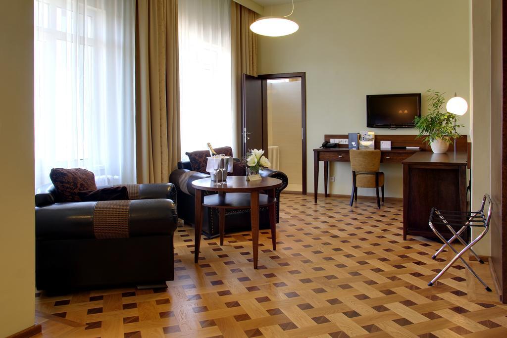 Hotel Baltaci Atrium Zlín Habitación foto